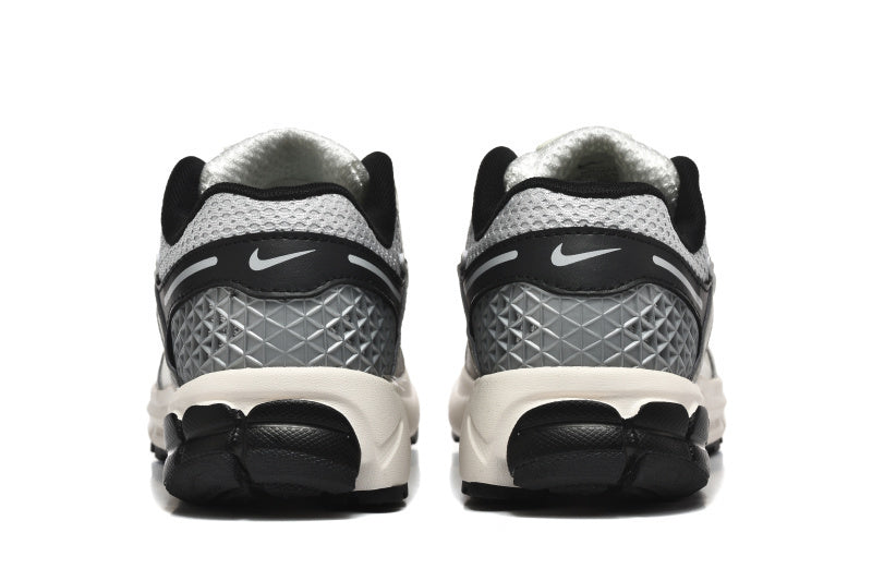 Air Zoom Vomero 5 'Photon Dust Black'